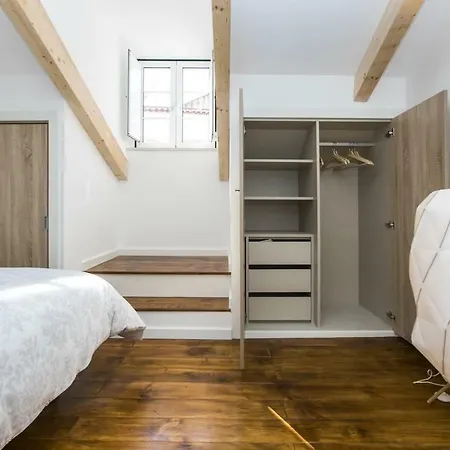 Apartment Duplex In The Heart Of Alfama Lisbon