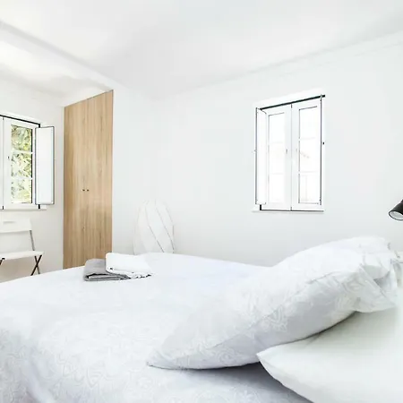 Daire Duplex In The Heart Of Alfama Lisboa