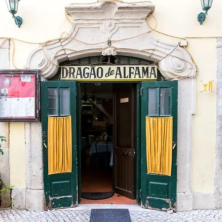 Duplex In The Heart Of Alfama Apartmán Lisboa